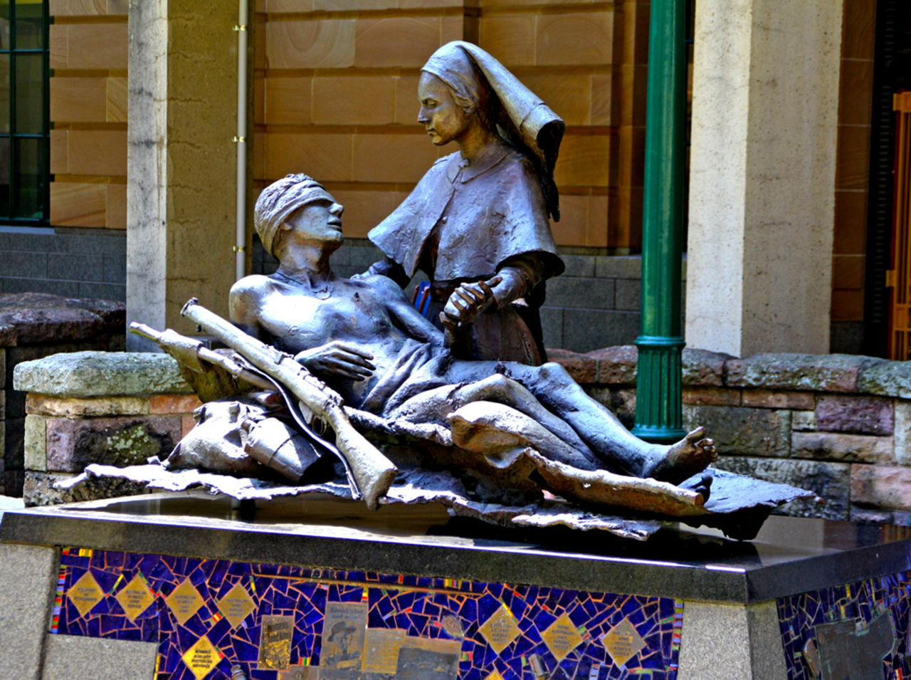 Image of the World War II Memorial sculpture, situated at Anzac Square.