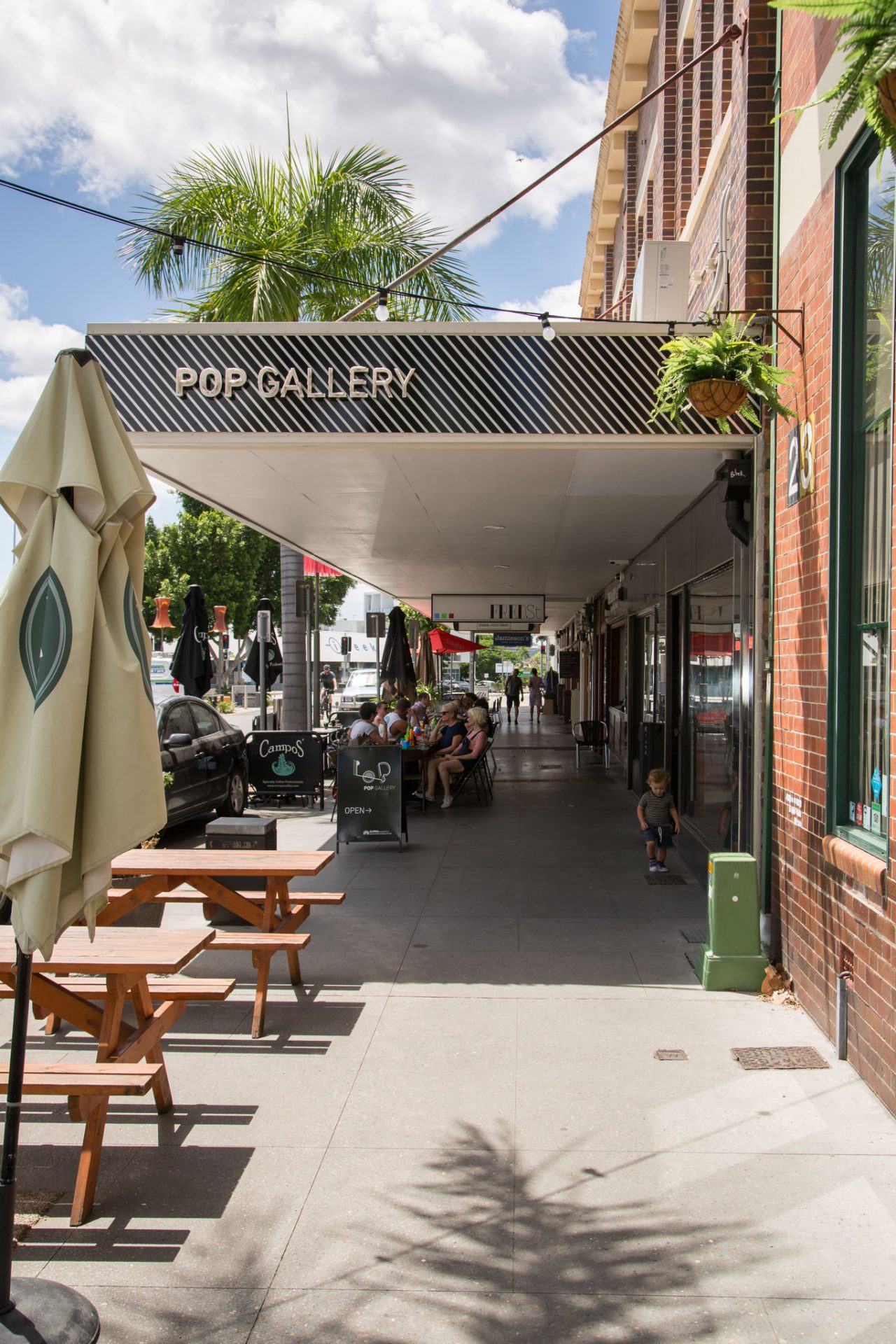 Footpath dining in the Woolloogabba precinct.