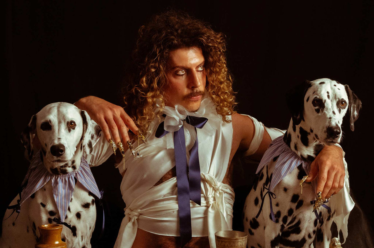 A press photo of Keli Holiday - performer at Valley Fiesta 2025.