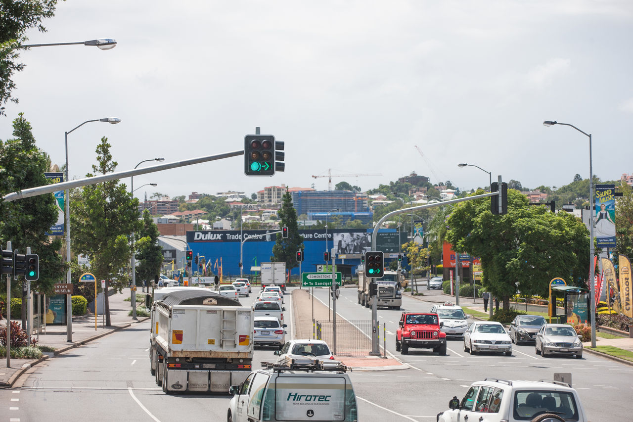 Traffic inbound and outbound on Breakfast Creek Road.