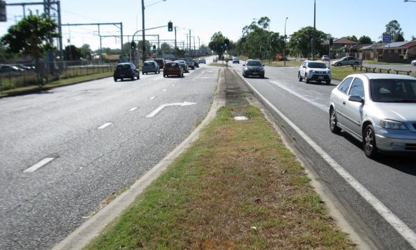 Beenleigh Road at Bonemill Road intersection pre-reconfiguration
