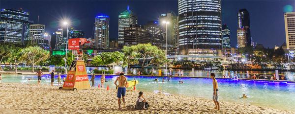 Streets Beach, Brisbane Beach